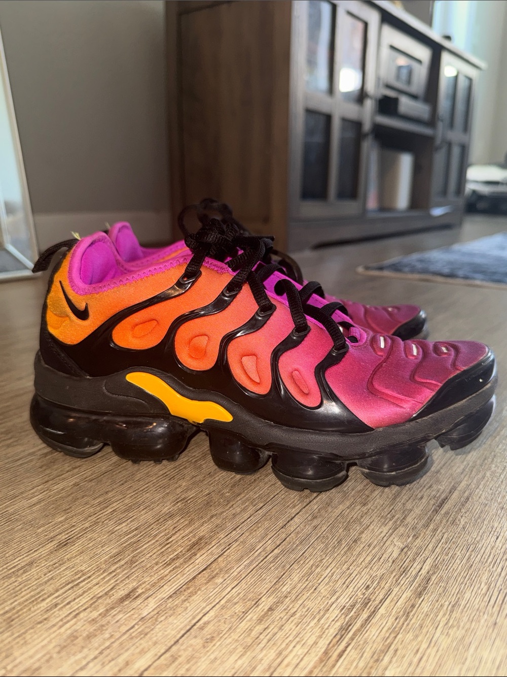 Nike Air VaporMax Plus Fuchsia Dream Pink Orange Women’s Size 6
